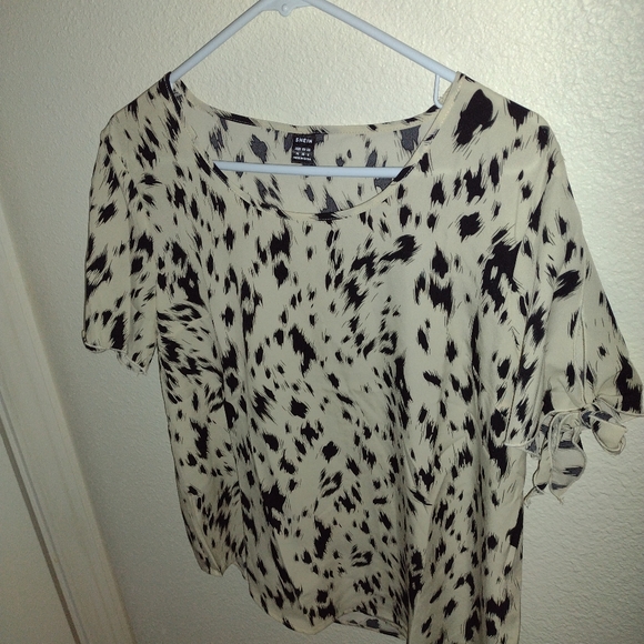 Medium new top - Picture 6 of 6